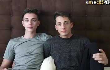 Gays fazendo amor sem camisinha no pornô do xvideos
